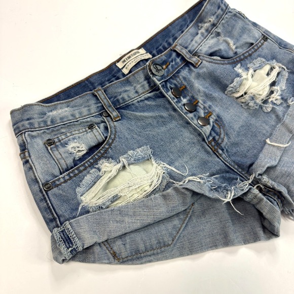 One Teaspoon Bandits Denim Shorts Womens Size 27 Distressed Cutoff Twisted Hem - Picture 4 of 8